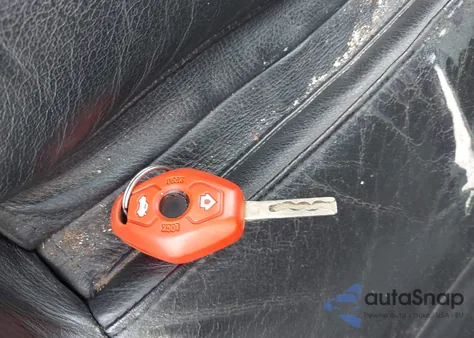 2003 BMW 330Xi из США, поврежденный, VIN WBAEW53423PN31175